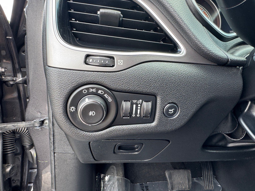 2020 Jeep Cherokee Image 56