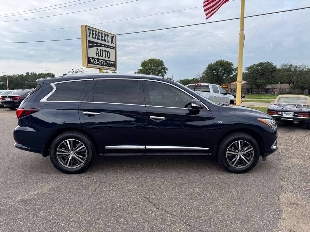 2017 INFINITI QX60 Image 3