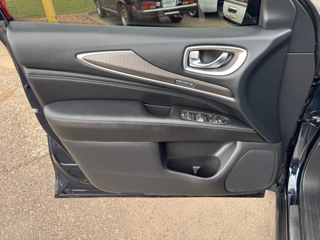 2017 INFINITI QX60 Image 19