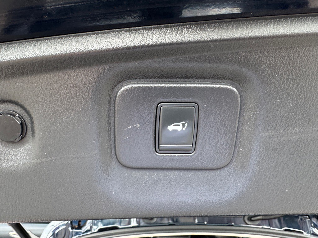2017 INFINITI QX60 Image 27