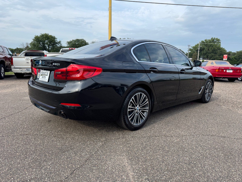 2019 BMW 5 Series Image 4