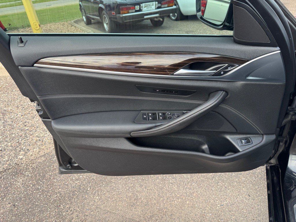 2019 BMW 5 Series Image 19