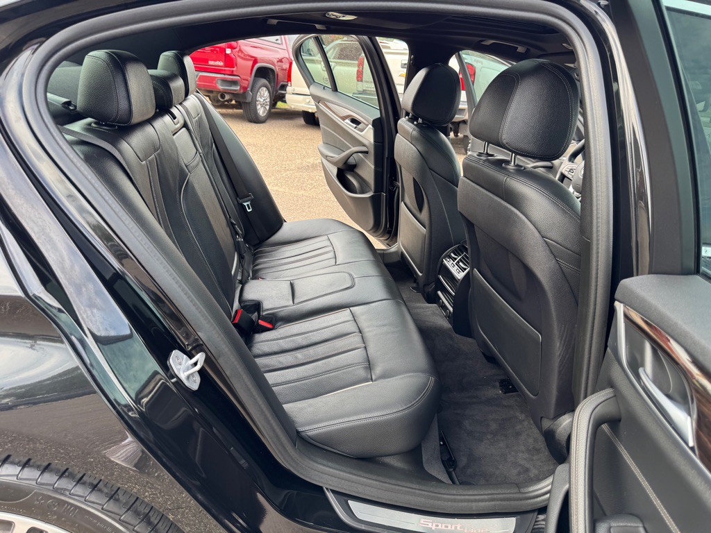 2019 BMW 5 Series Image 26