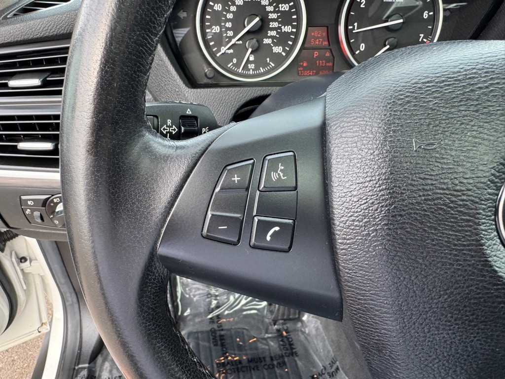 2010 BMW X5 Image 41