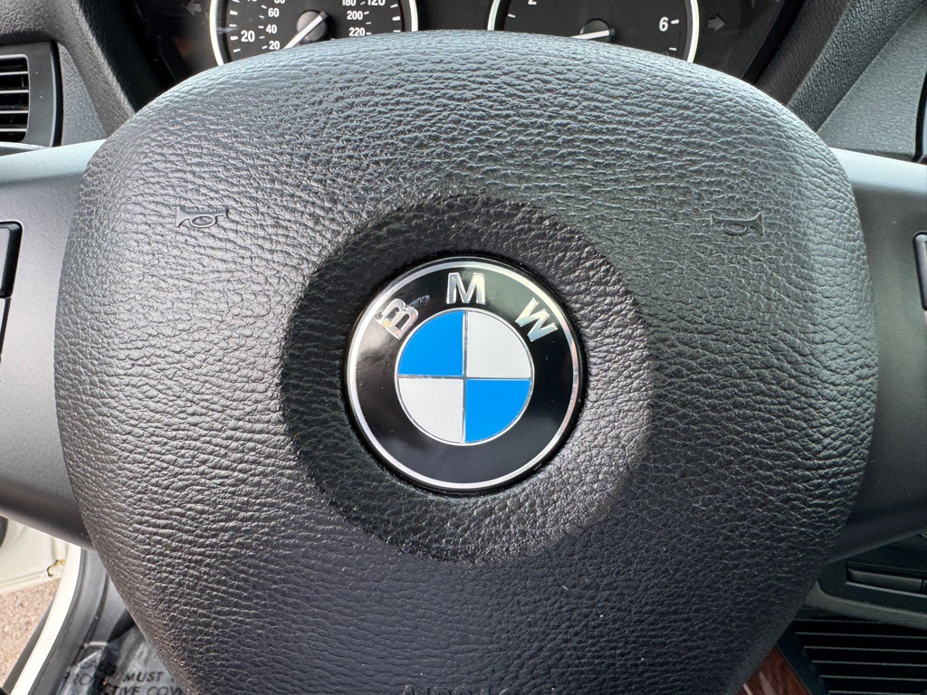 2010 BMW X5 Image 42