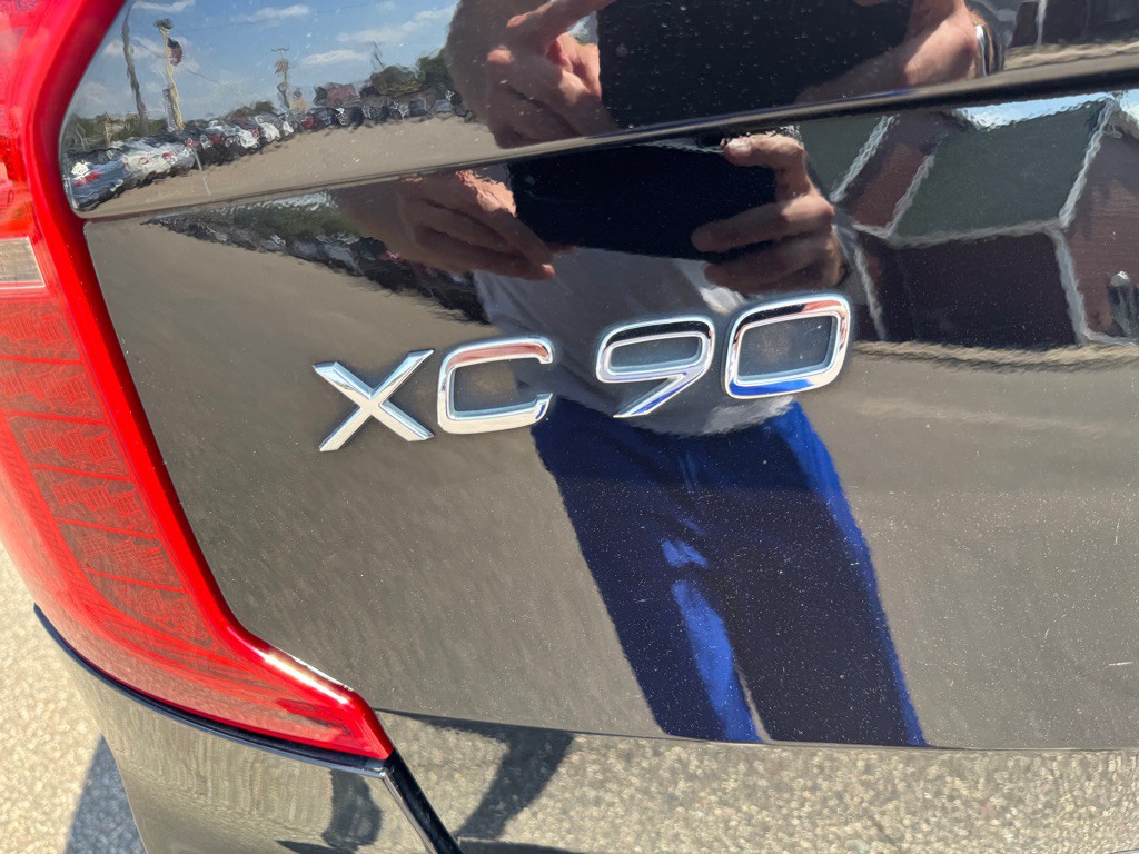 2017 Volvo XC90 Image 14