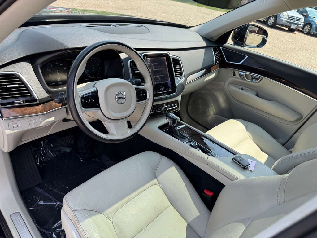 2017 Volvo XC90 Image 18