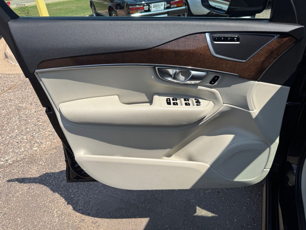 2017 Volvo XC90 Image 19