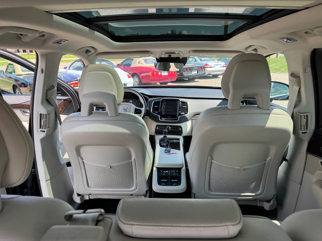 2017 Volvo XC90 Image 27