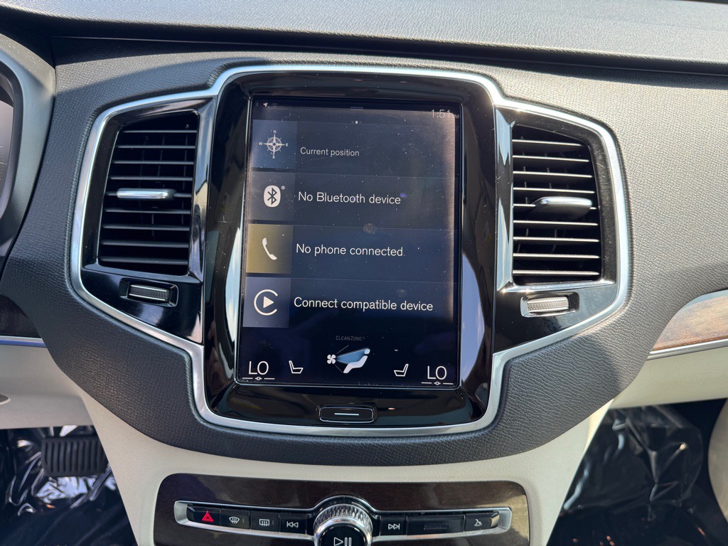 2017 Volvo XC90 Image 42
