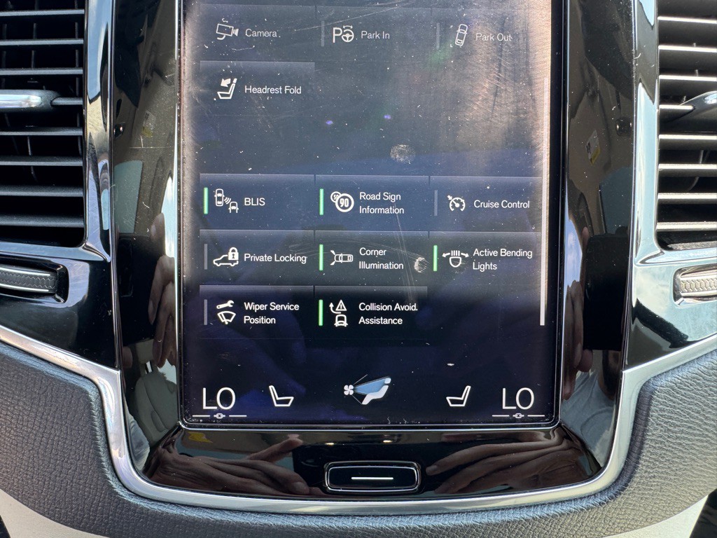 2017 Volvo XC90 Image 44