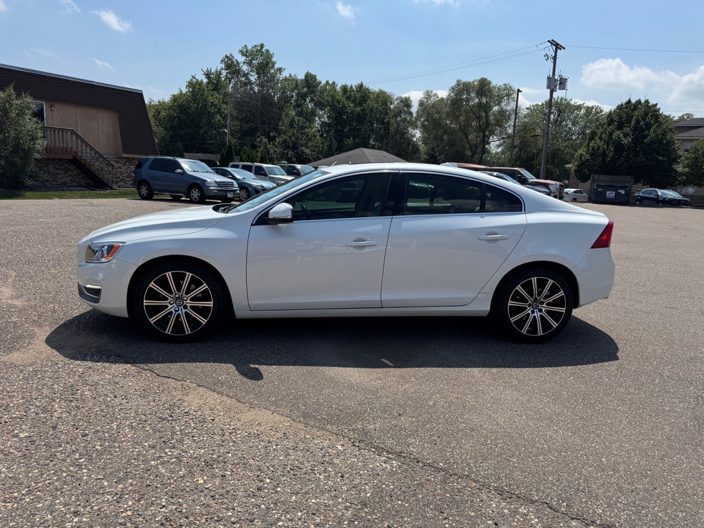 2018 Volvo S60 Image 9