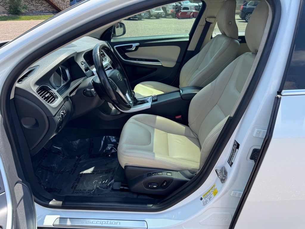 2018 Volvo S60 Image 16