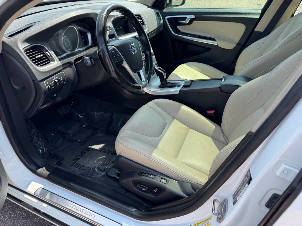 2018 Volvo S60 Image 17