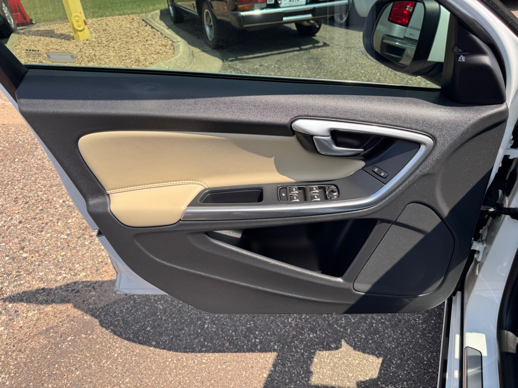 2018 Volvo S60 Image 19