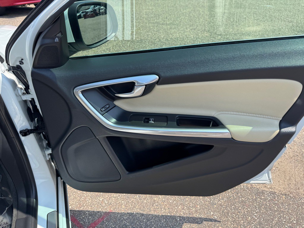 2018 Volvo S60 Image 31