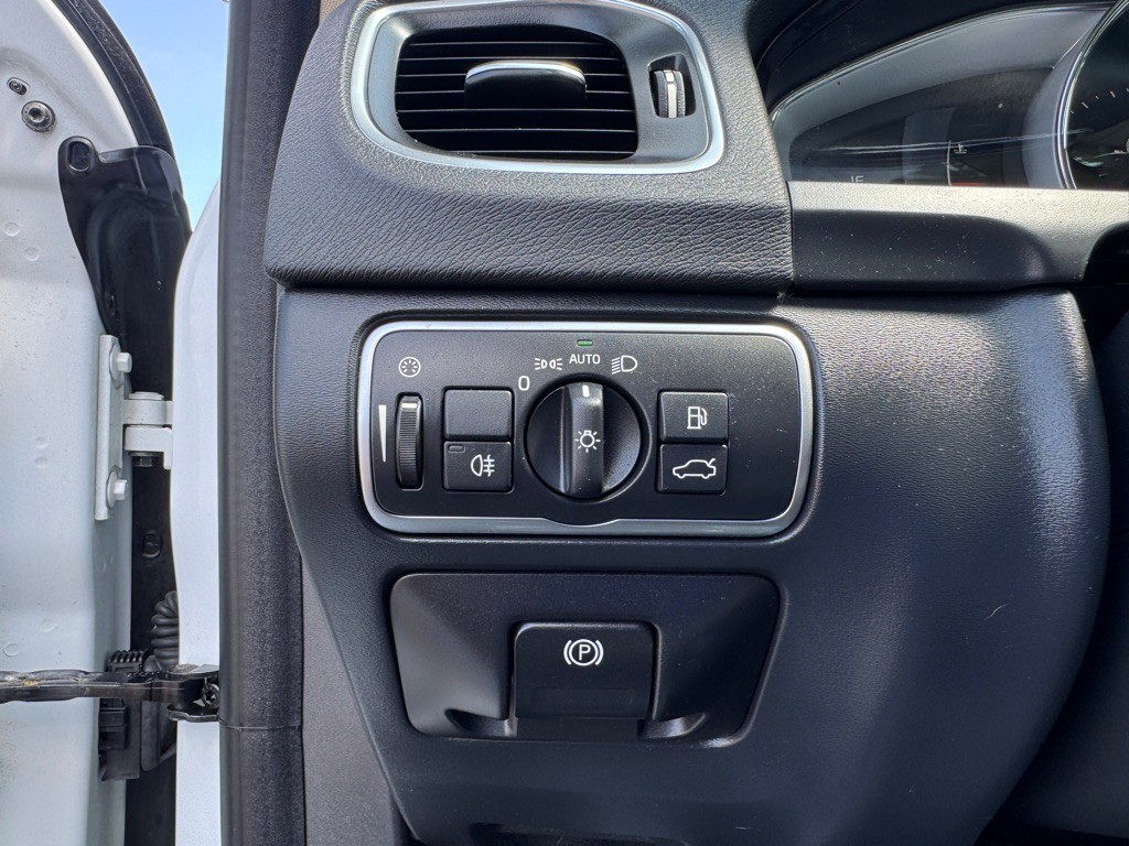 2018 Volvo S60 Image 48