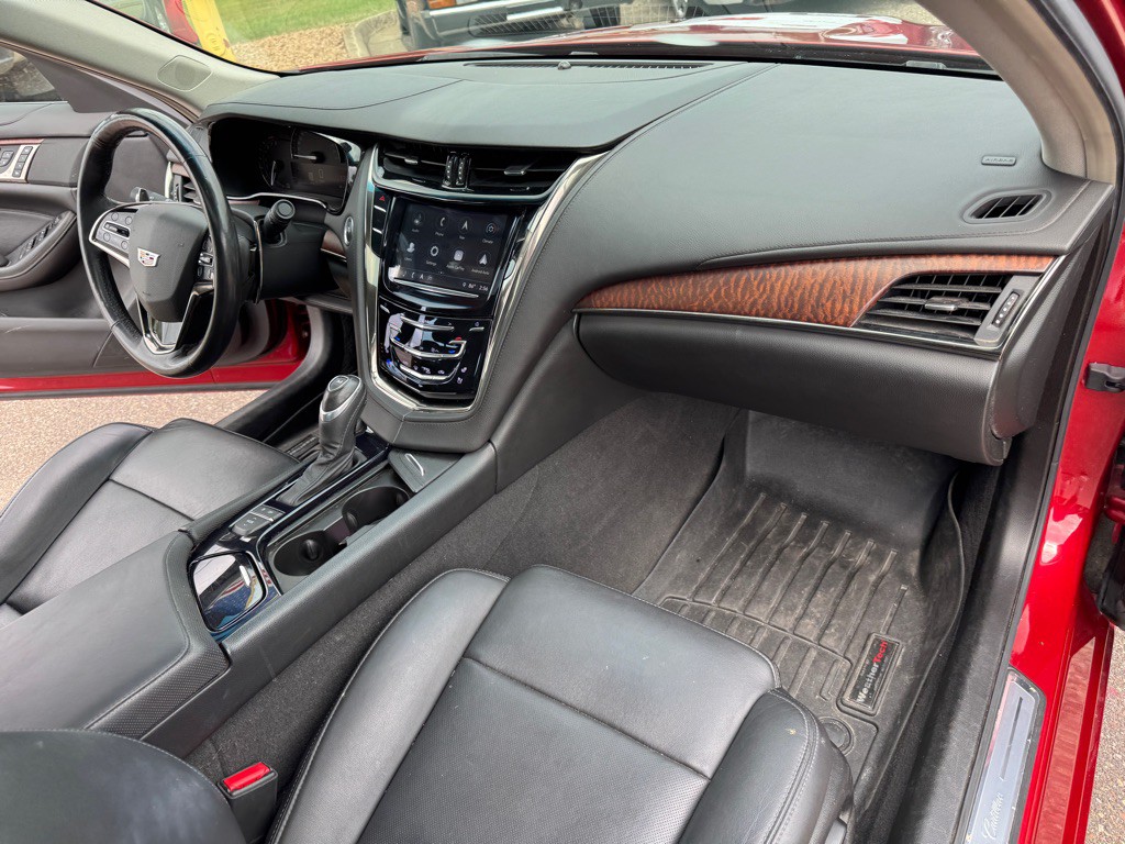 2018 Cadillac CTS Image 32
