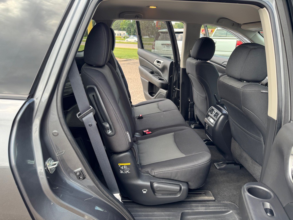 2018 Nissan Pathfinder Image 27