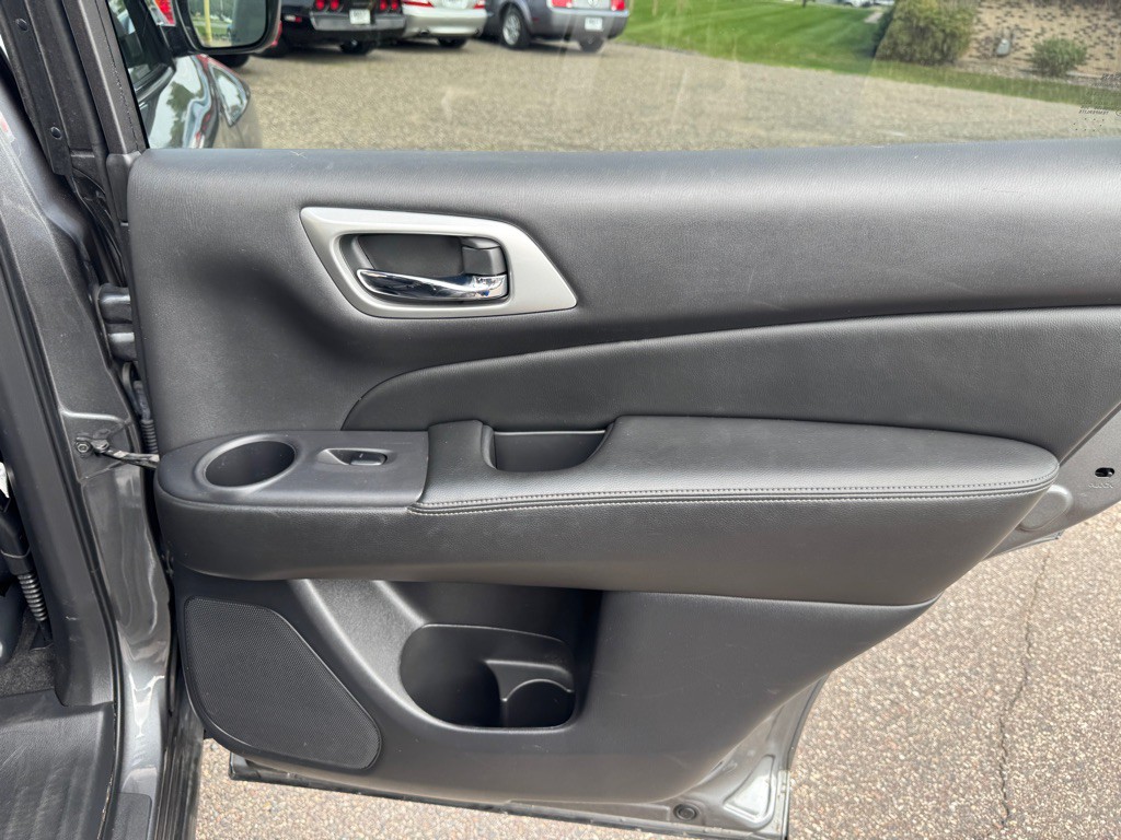 2018 Nissan Pathfinder Image 29