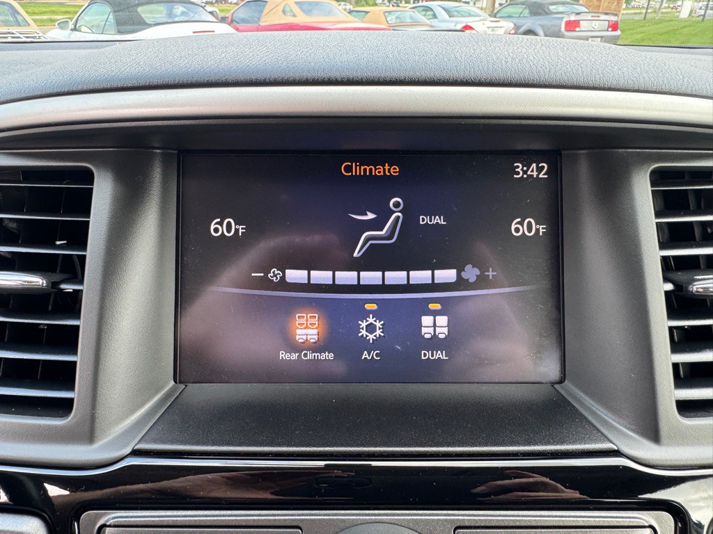 2018 Nissan Pathfinder Image 44