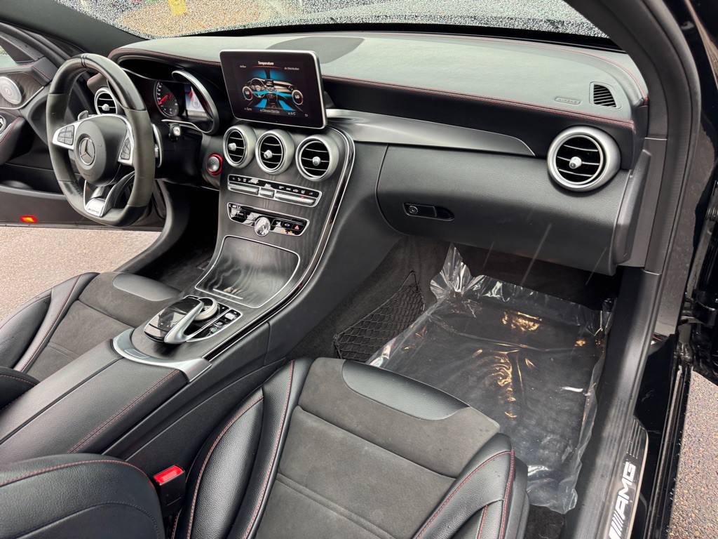 2018 Mercedes-Benz C-Class Image 31