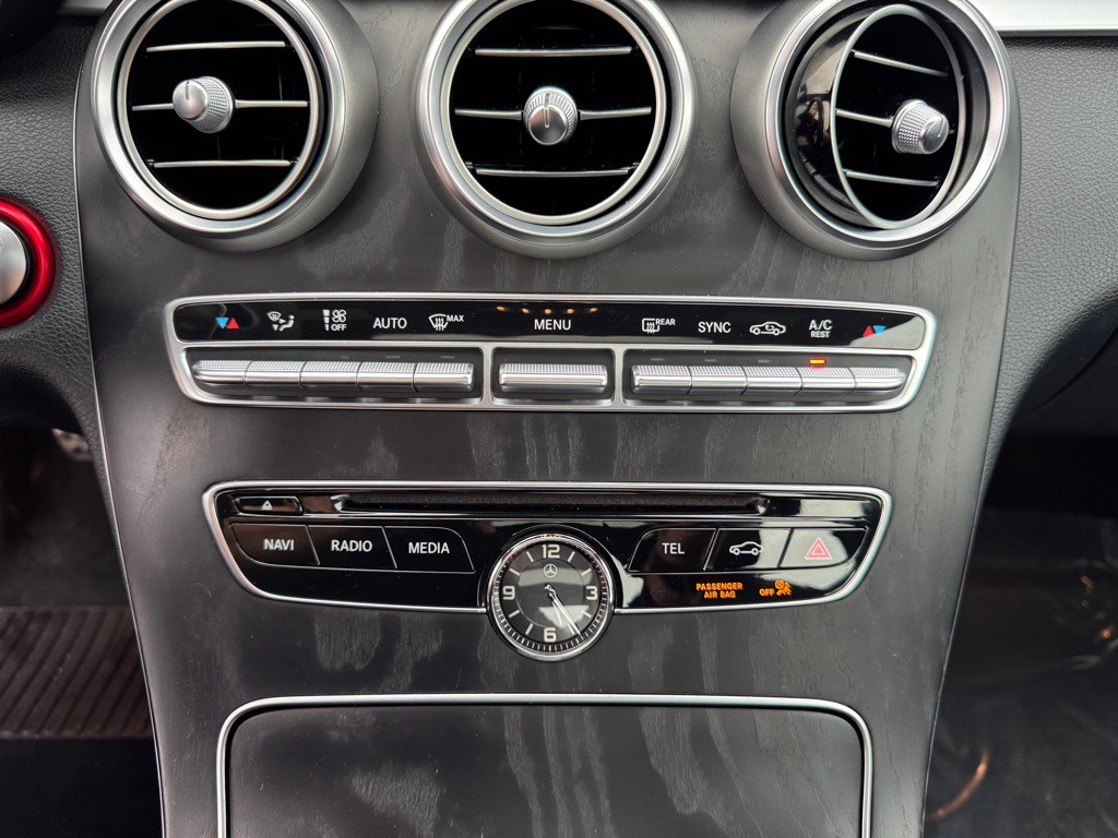 2018 Mercedes-Benz C-Class Image 38