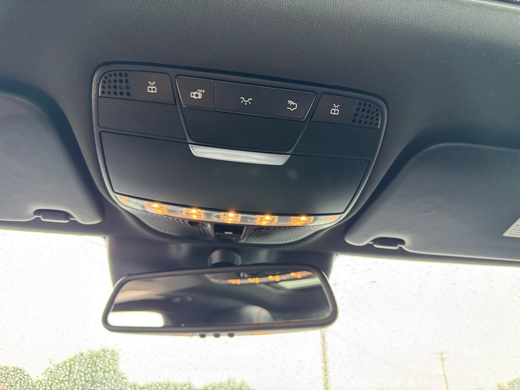 2018 Mercedes-Benz C-Class Image 49