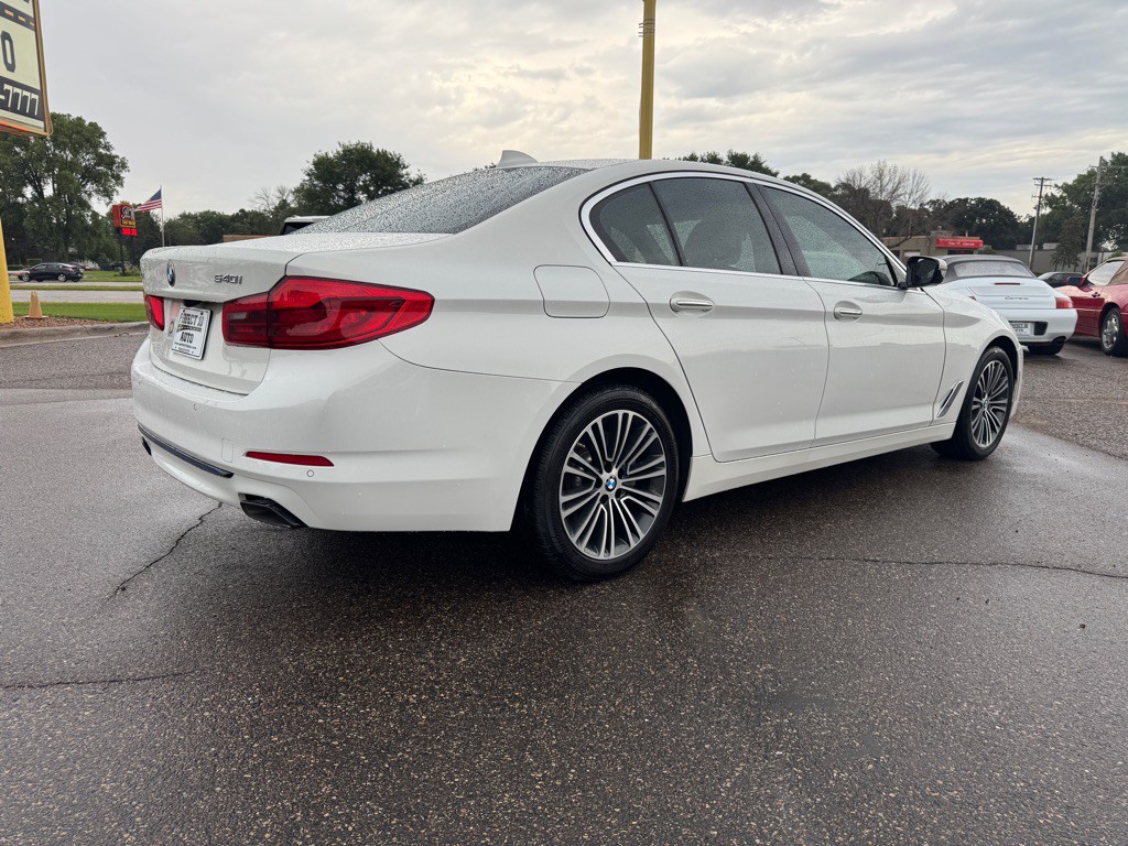 2018 BMW 5 Series Image 4