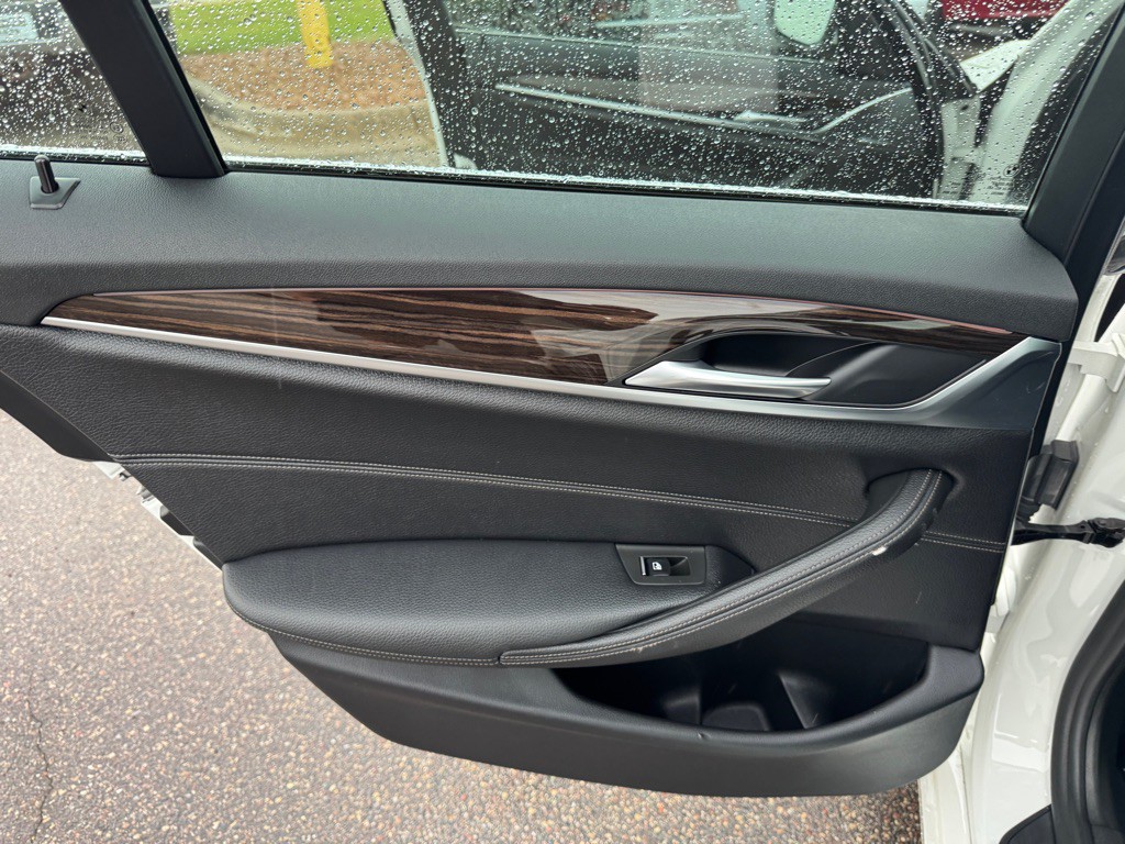 2018 BMW 5 Series Image 23