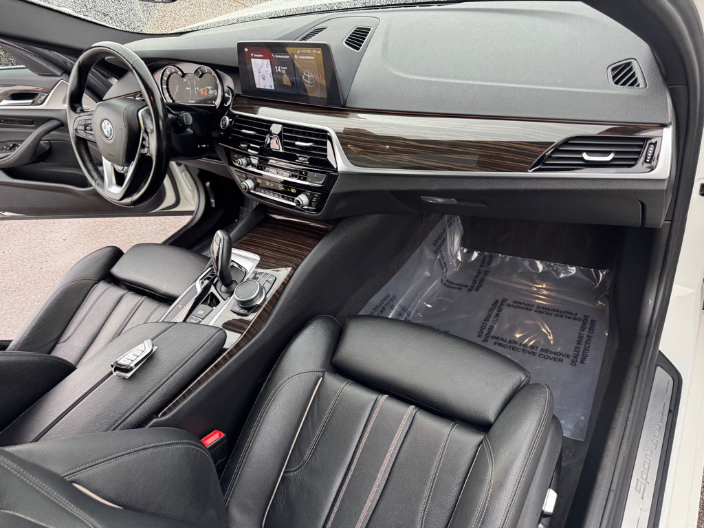 2018 BMW 5 Series Image 29
