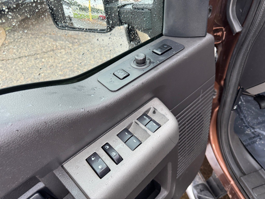 2011 Ford F-350 Image 20