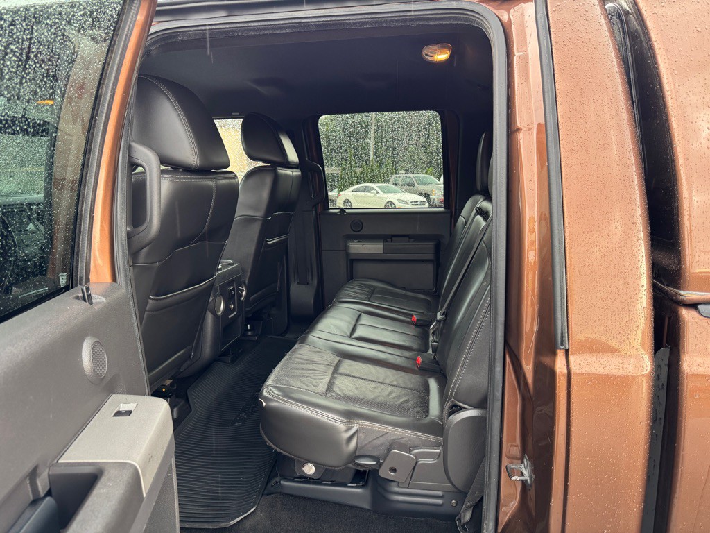 2011 Ford F-350 Image 21
