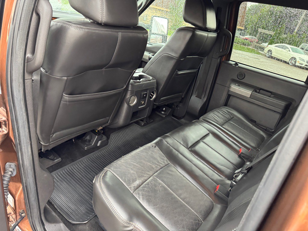 2011 Ford F-350 Image 22