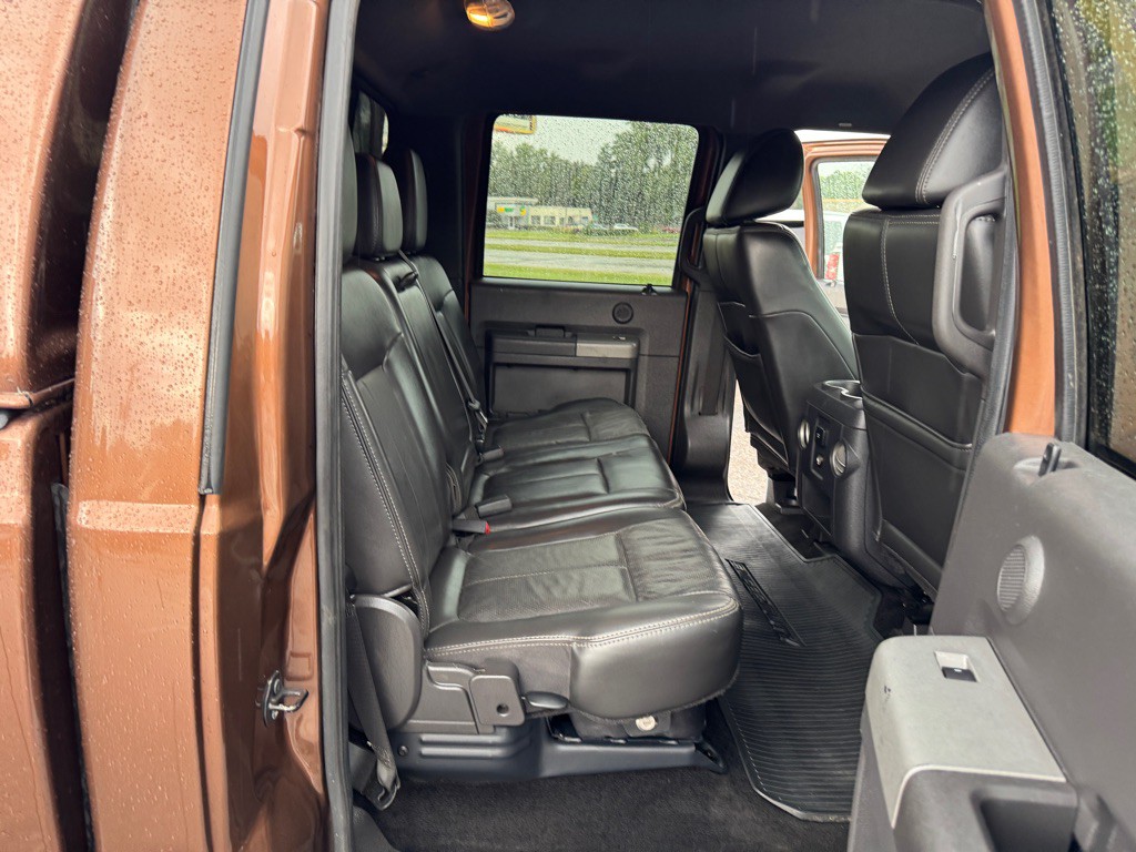 2011 Ford F-350 Image 24