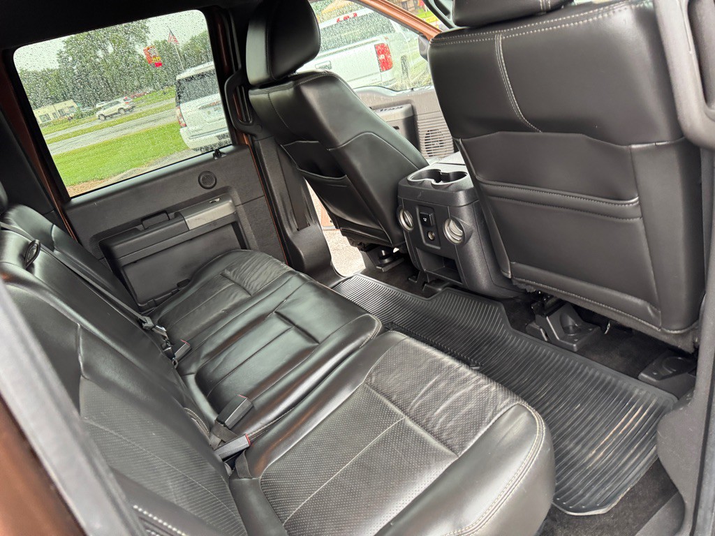 2011 Ford F-350 Image 25