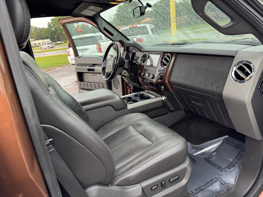 2011 Ford F-350 Image 28