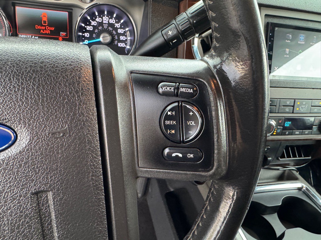 2011 Ford F-350 Image 43