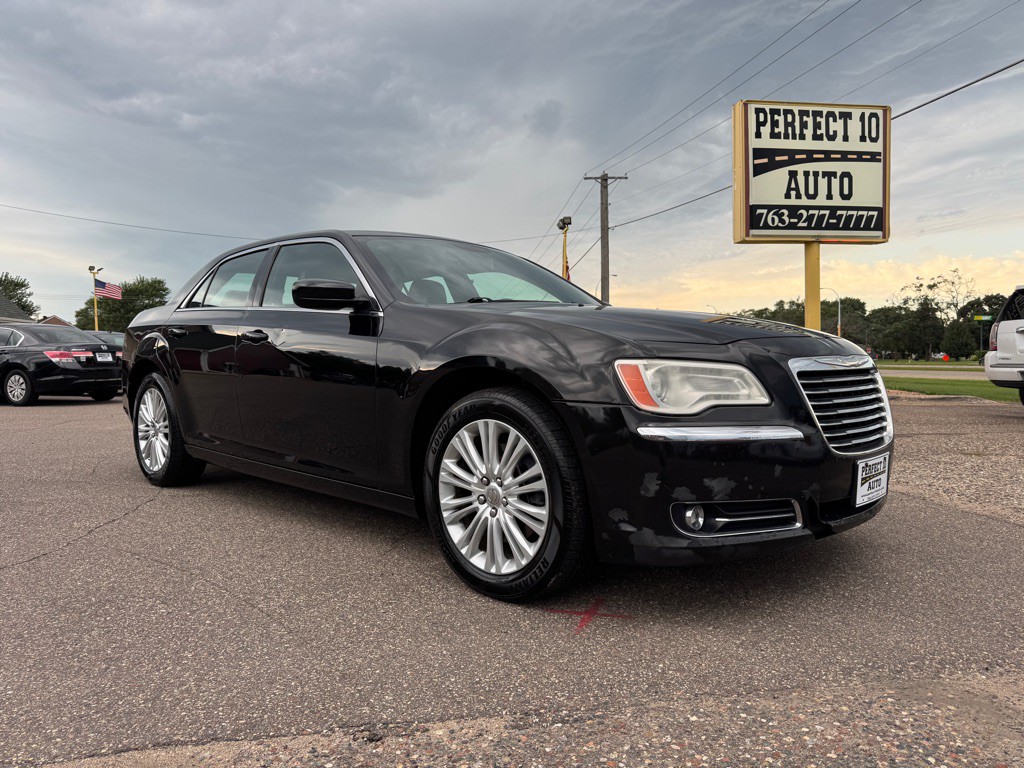 2014 Chrysler 300 Image 1