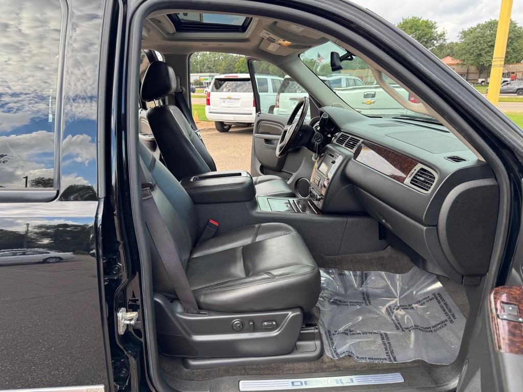 2014 GMC Yukon Image 32