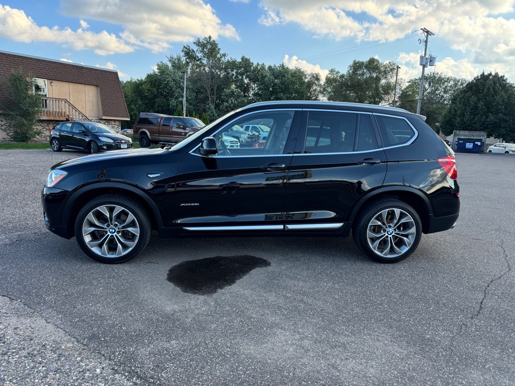 2017 BMW X3 Image 9