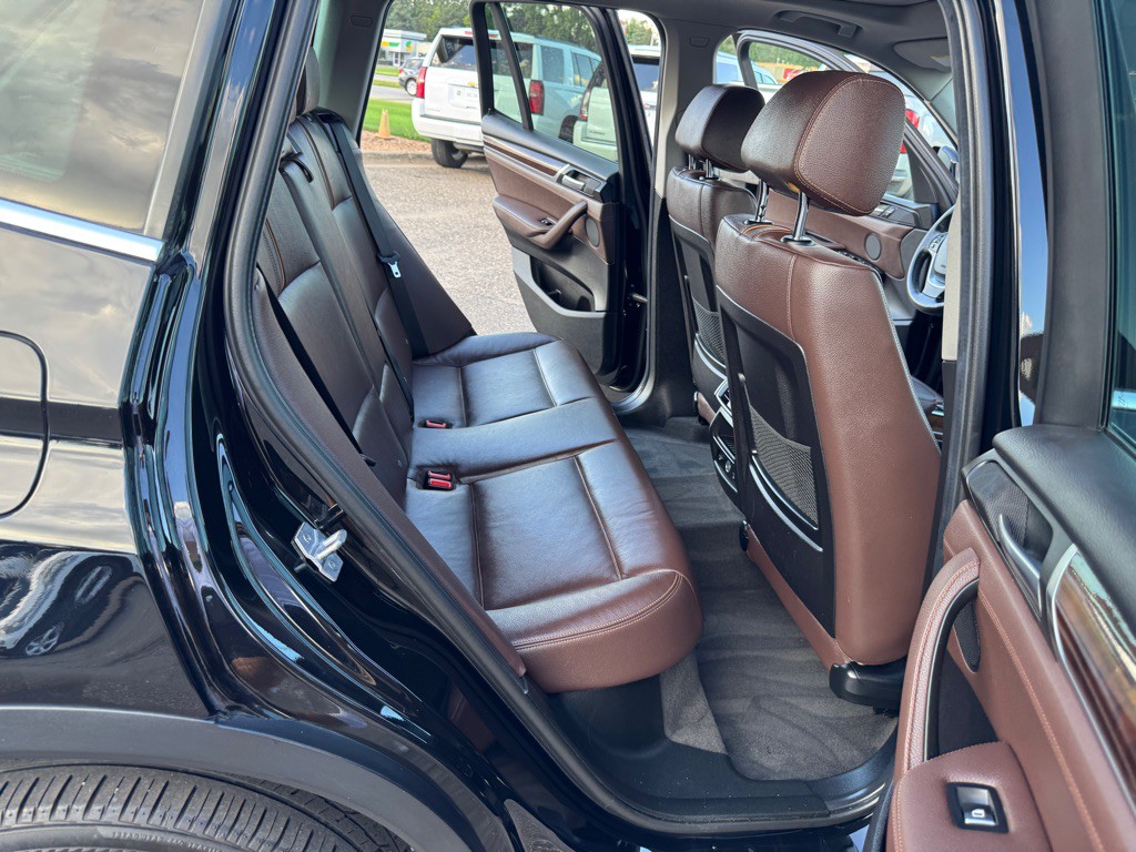 2017 BMW X3 Image 28