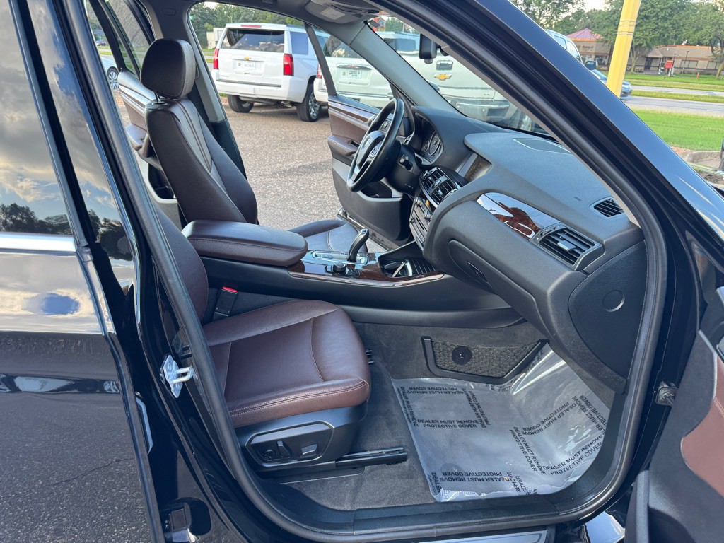 2017 BMW X3 Image 31