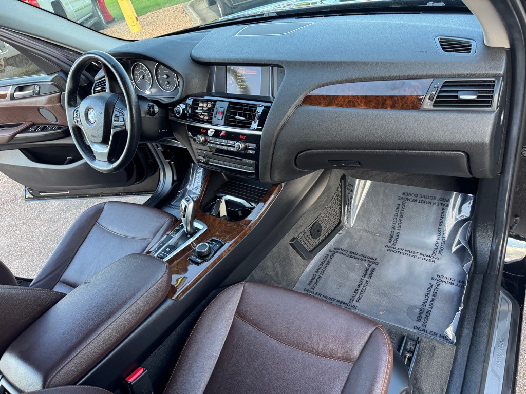 2017 BMW X3 Image 33