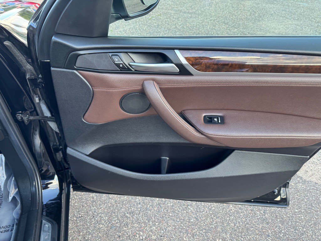 2017 BMW X3 Image 34