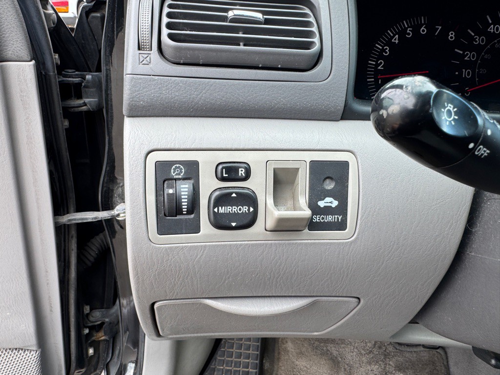 2006 Toyota Corolla Image 35