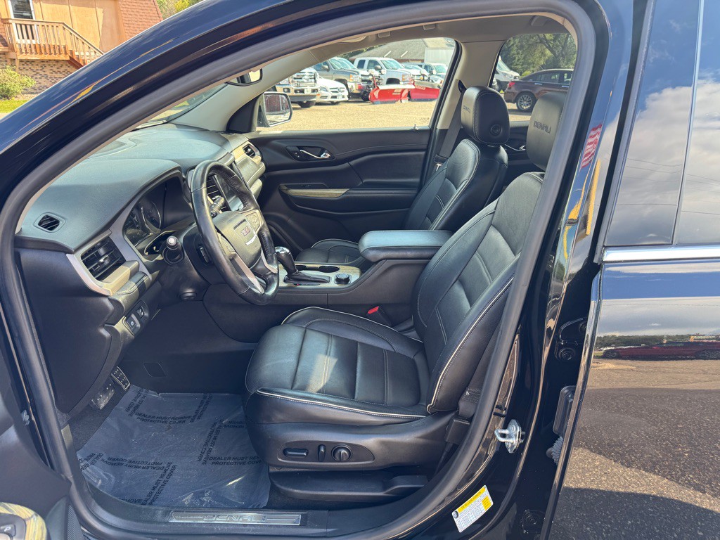 2019 GMC Acadia Image 17