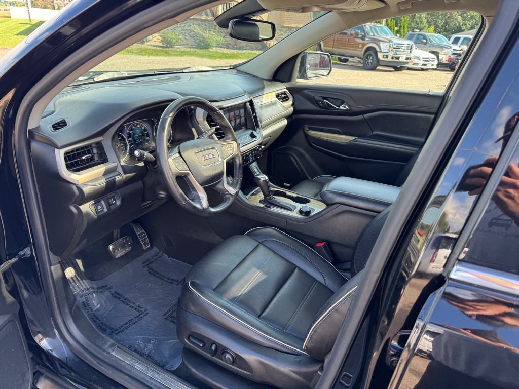2019 GMC Acadia Image 18