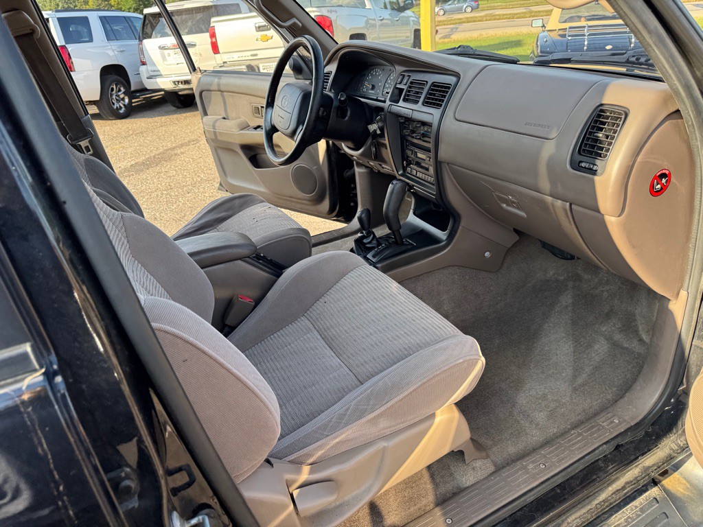 1997 Toyota 4Runner Image 29