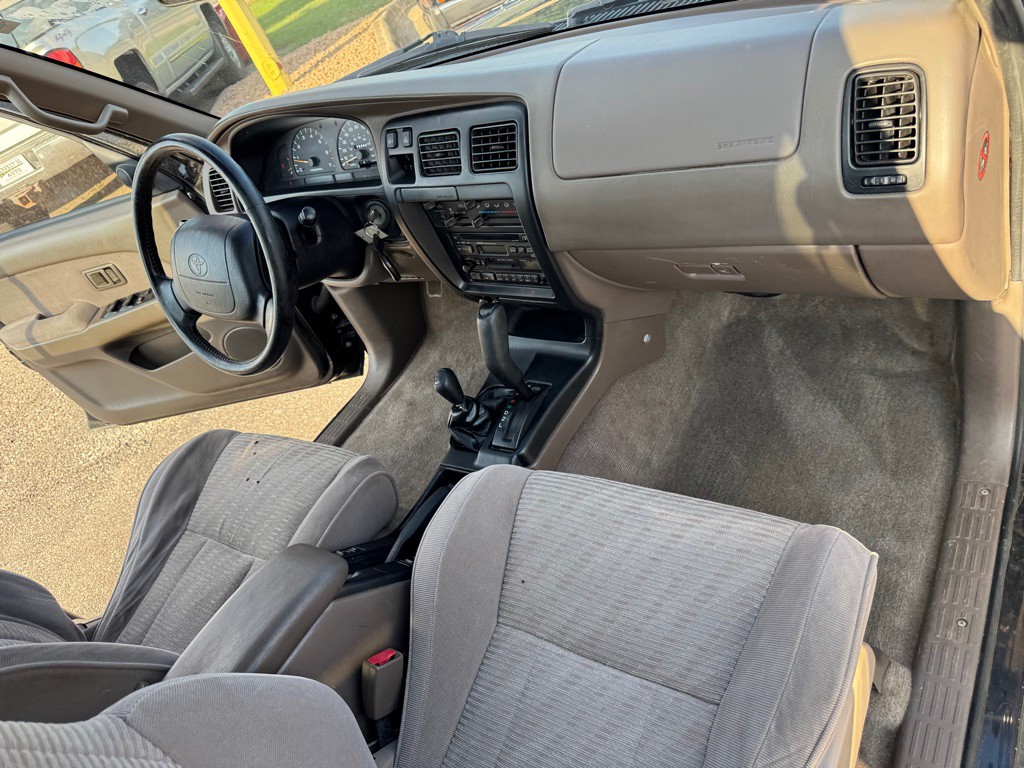 1997 Toyota 4Runner Image 30